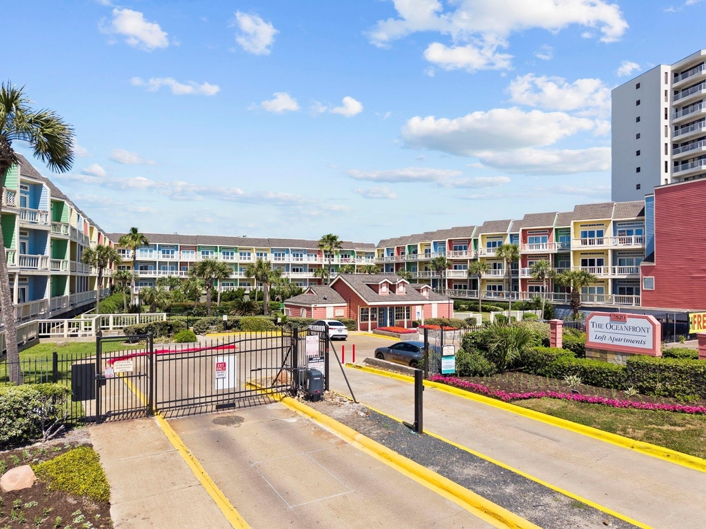 7820 Seawall Boulevard - Photo 11