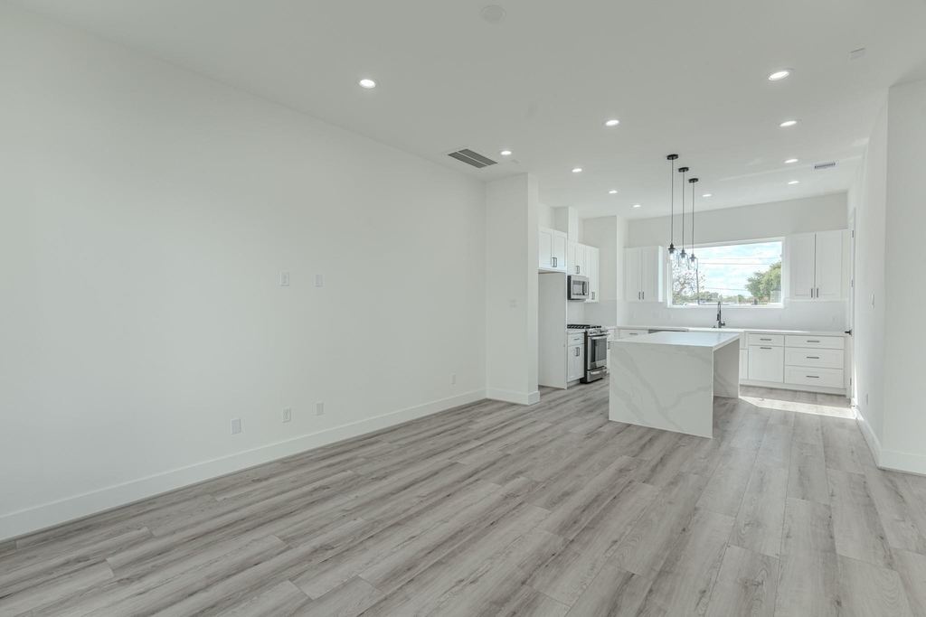 7735 Hammerly Blvd - Photo 31