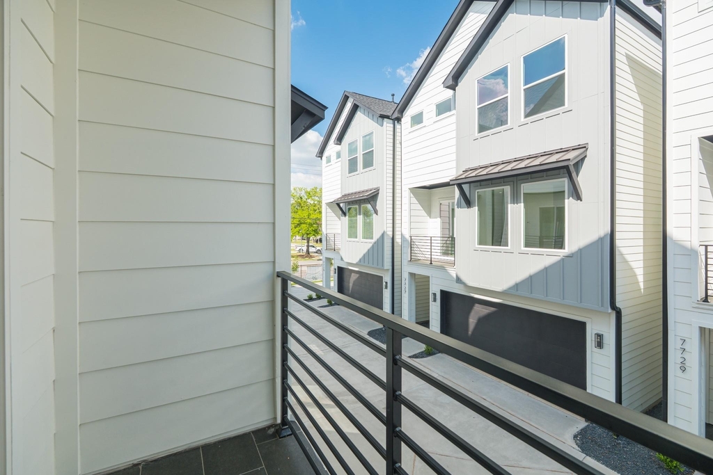 7735 Hammerly Blvd - Photo 35