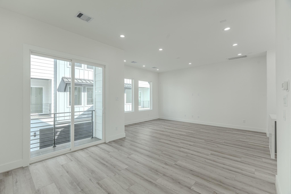 7735 Hammerly Blvd - Photo 21