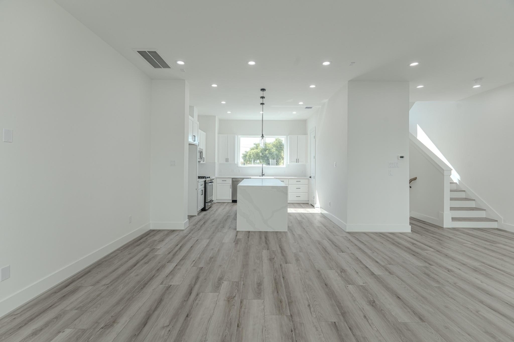 7735 Hammerly Blvd - Photo 32