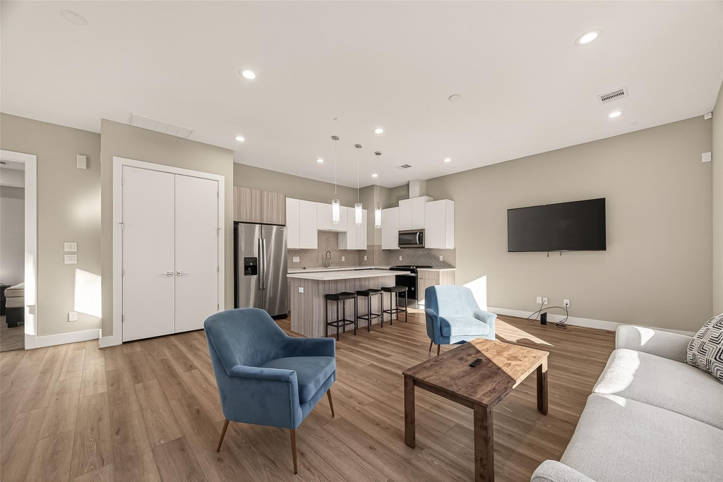 778 Paul Quinn Street - Photo 3