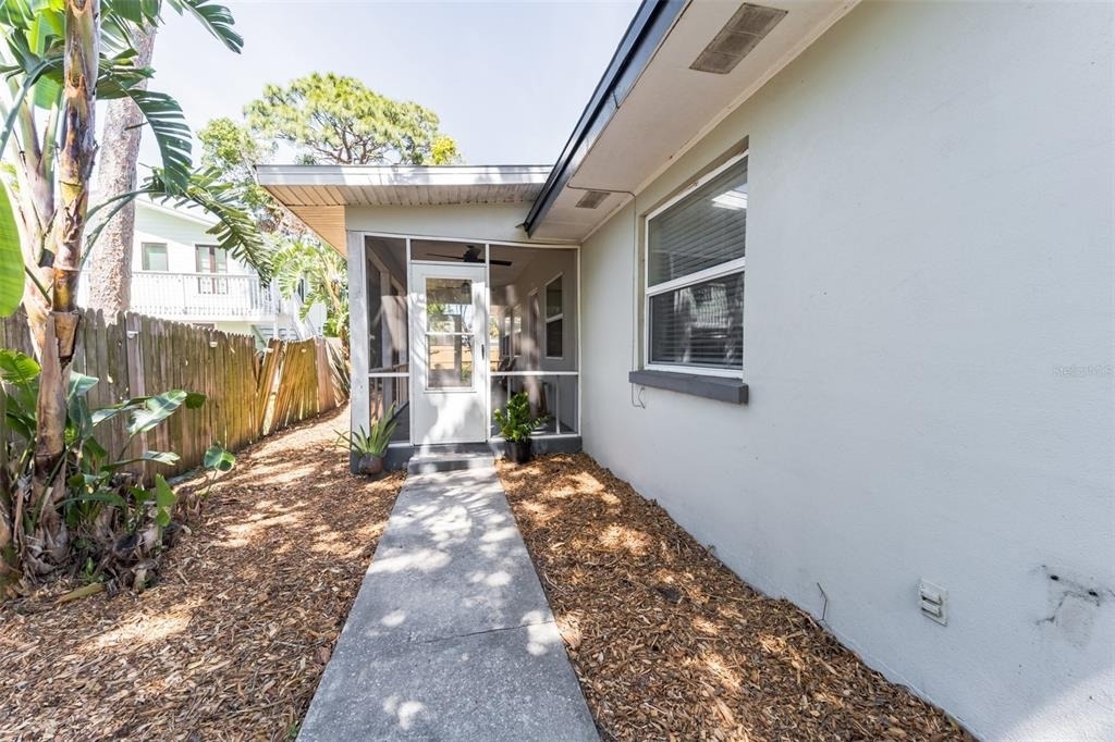 418 Lebeau Street - Photo 3