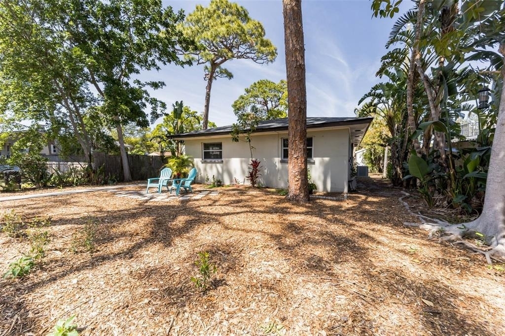418 Lebeau Street - Photo 2