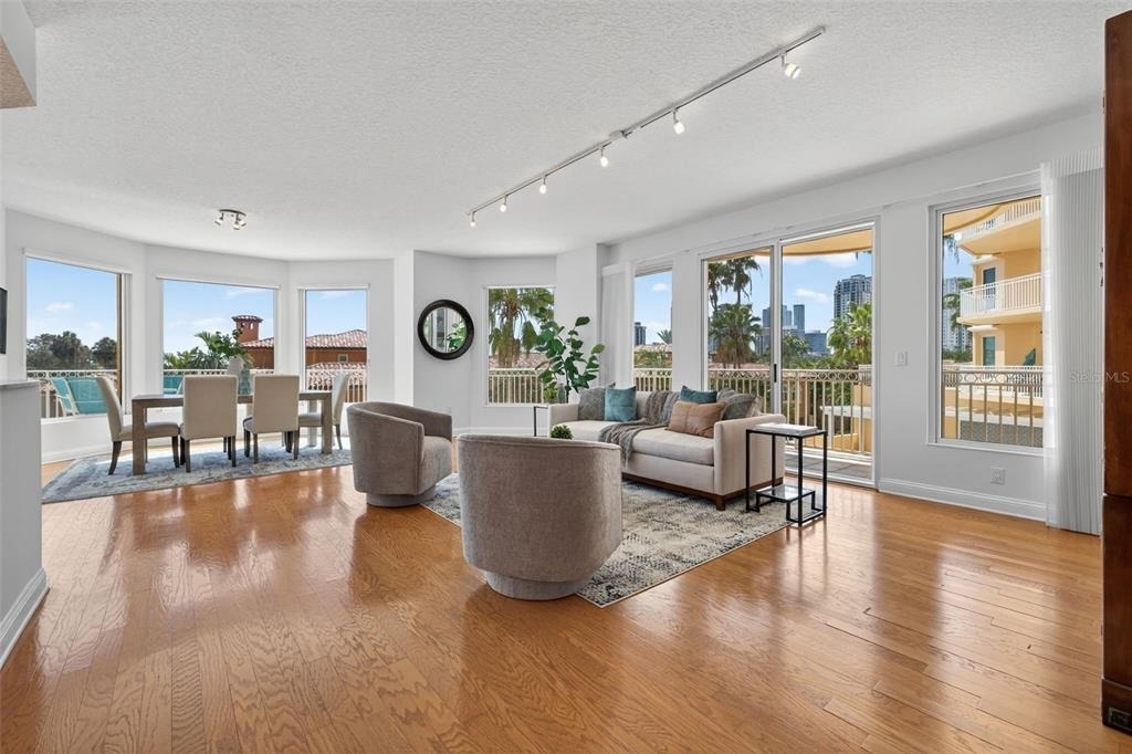 555 5th Avenue Ne - Photo 3