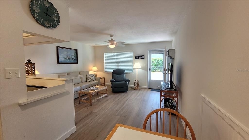 9715 Harrell Avenue - Photo 7