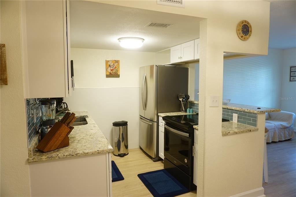 9715 Harrell Avenue - Photo 7