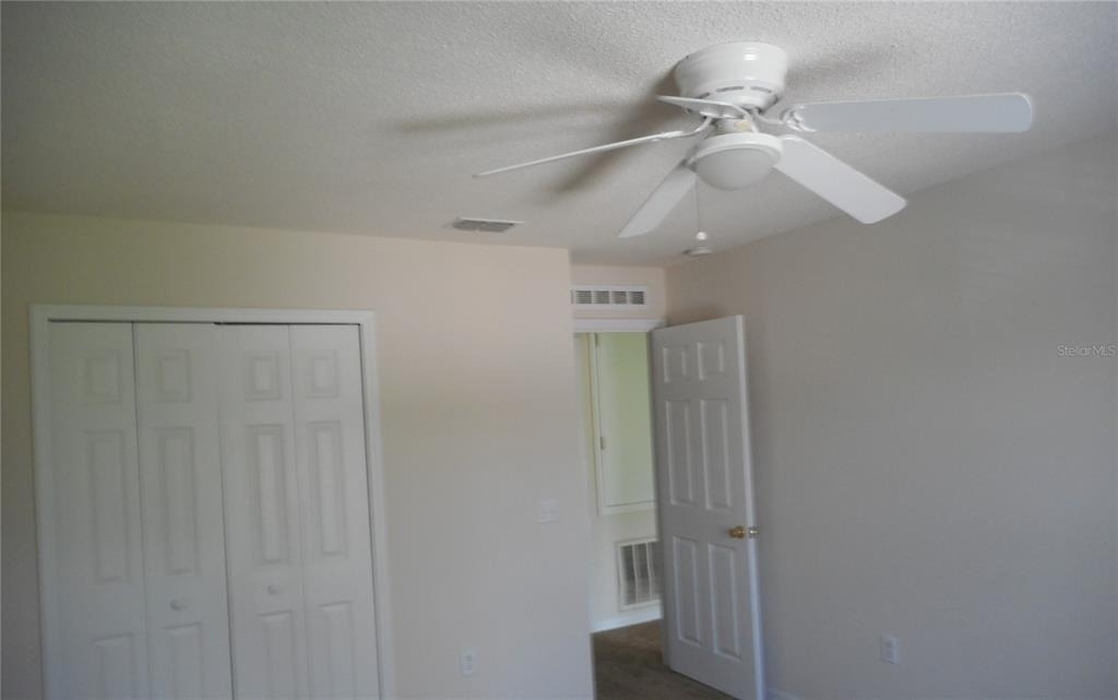950 Derbyshire Drive - Photo 3
