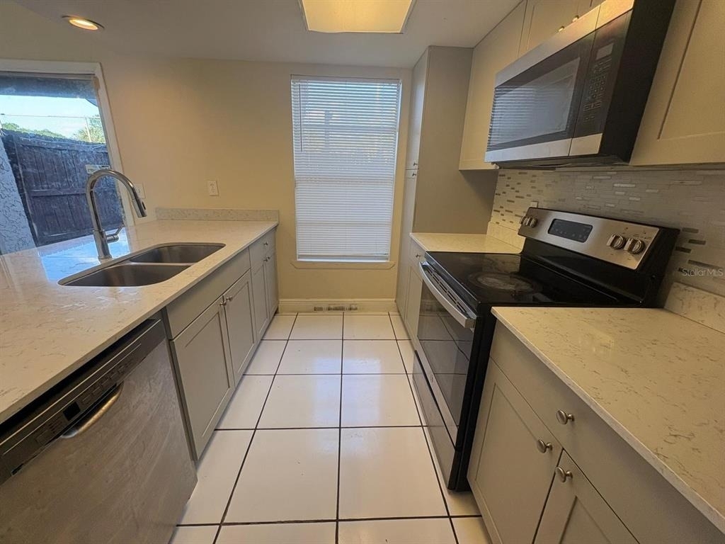4033 Henley Road - Photo 15