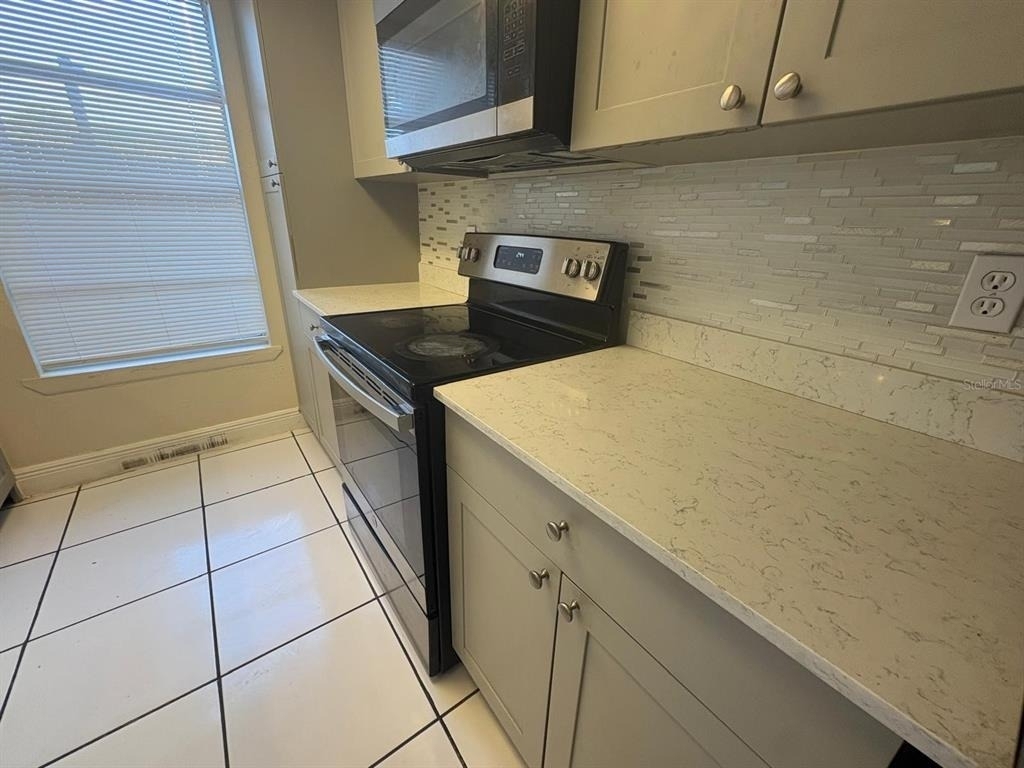 4033 Henley Road - Photo 35