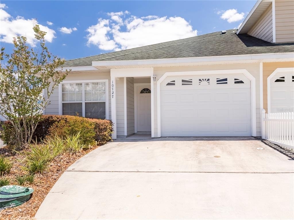 10727 Nw 65th Way - Photo 0