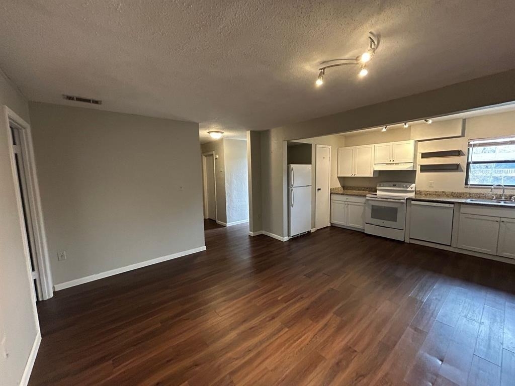 2811 Sw Archer Road - Photo 4