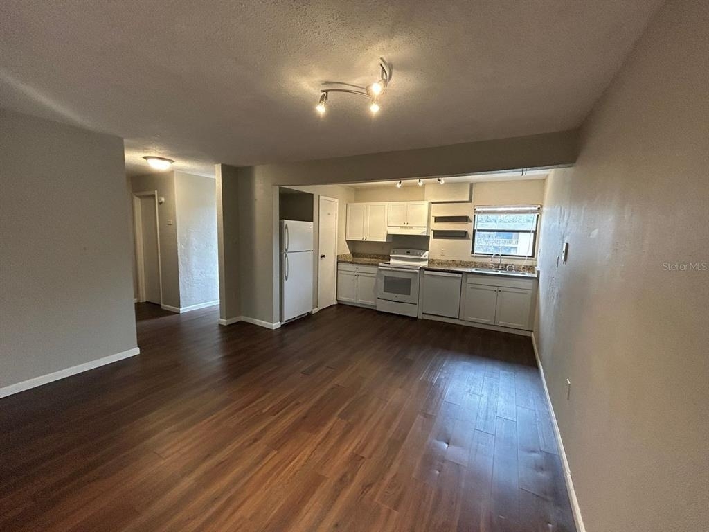 2811 Sw Archer Road - Photo 3