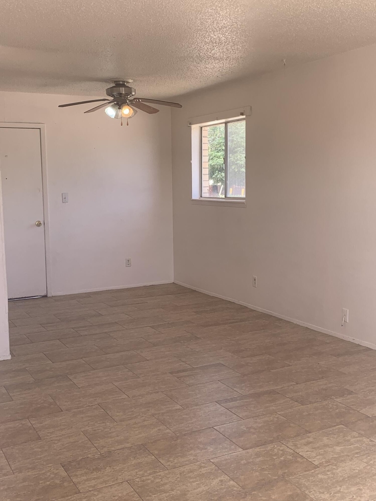 703 Hilton Avenue - Photo 2