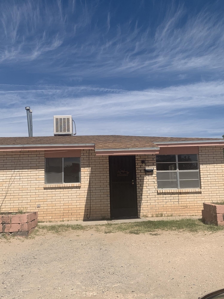703 Hilton Avenue - Photo 0