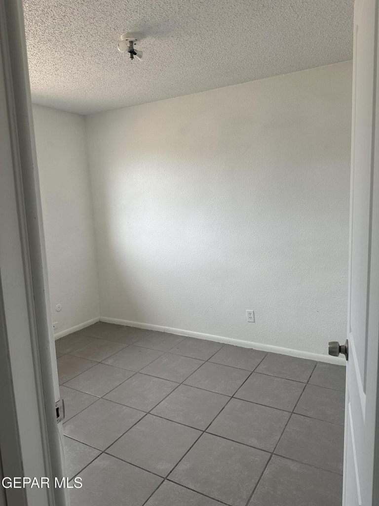 7828 West Drive - Photo 6