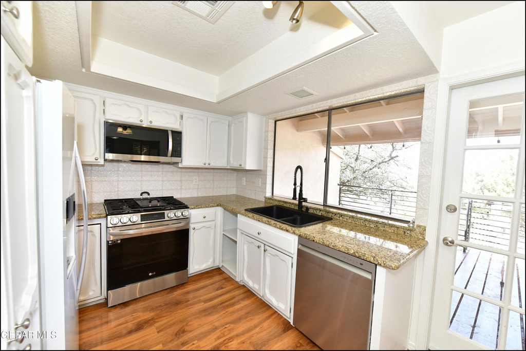5852 Mira Serena Drive - Photo 10