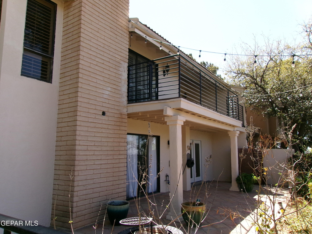 5852 Mira Serena Drive - Photo 5