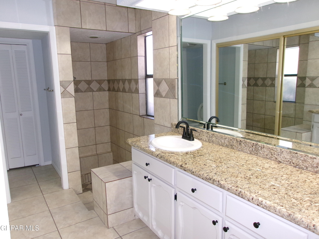 5852 Mira Serena Drive - Photo 2