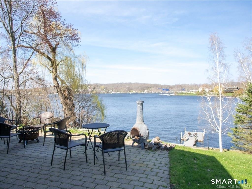 14 Shore Road - Photo 1
