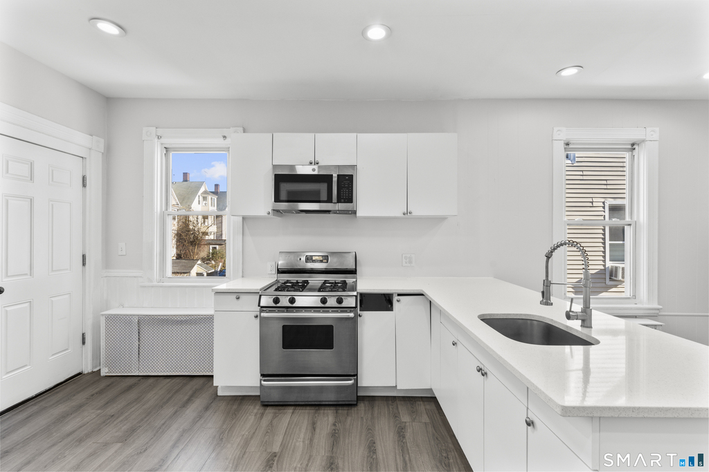 394 Gregory Street - Photo 3