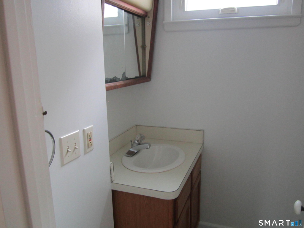 78 Alcove Street - Photo 2