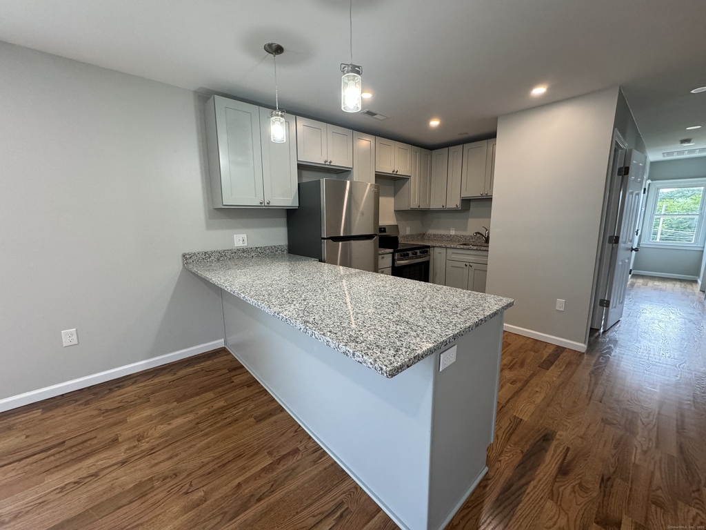 109 Churchill Street - Photo 4