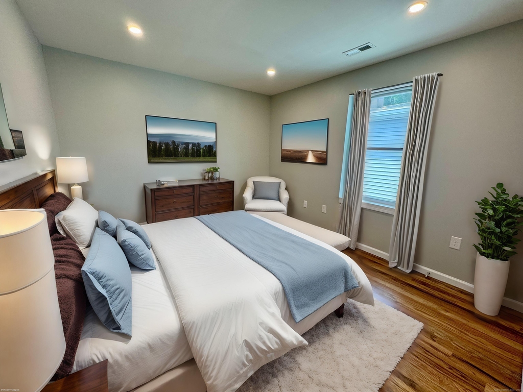 109 Churchill Street - Photo 8