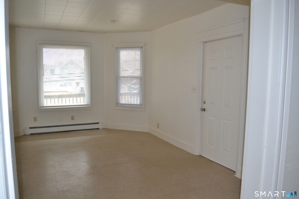 835 Bank Street - Photo 1