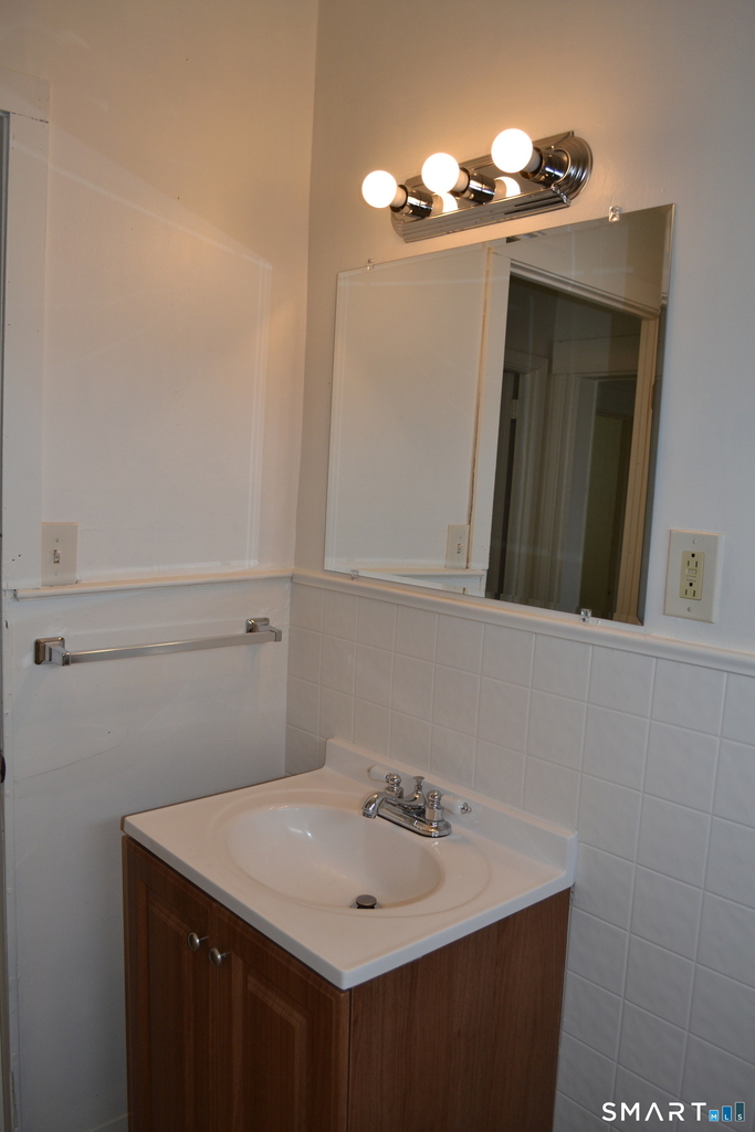 835 Bank Street - Photo 6