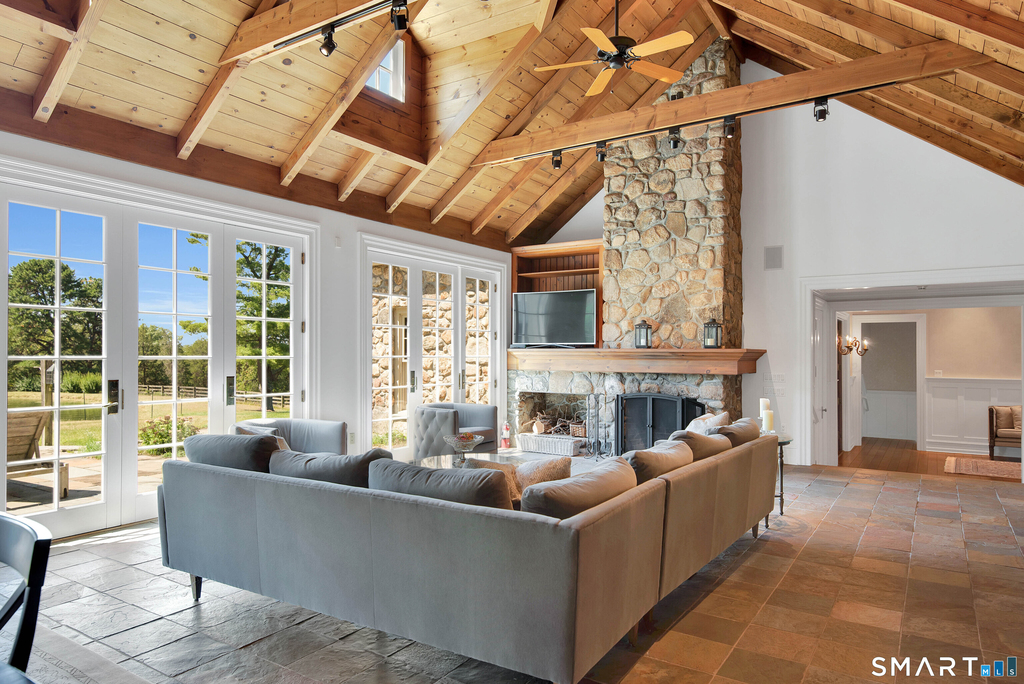 55 Bishop Lane - Photo 4