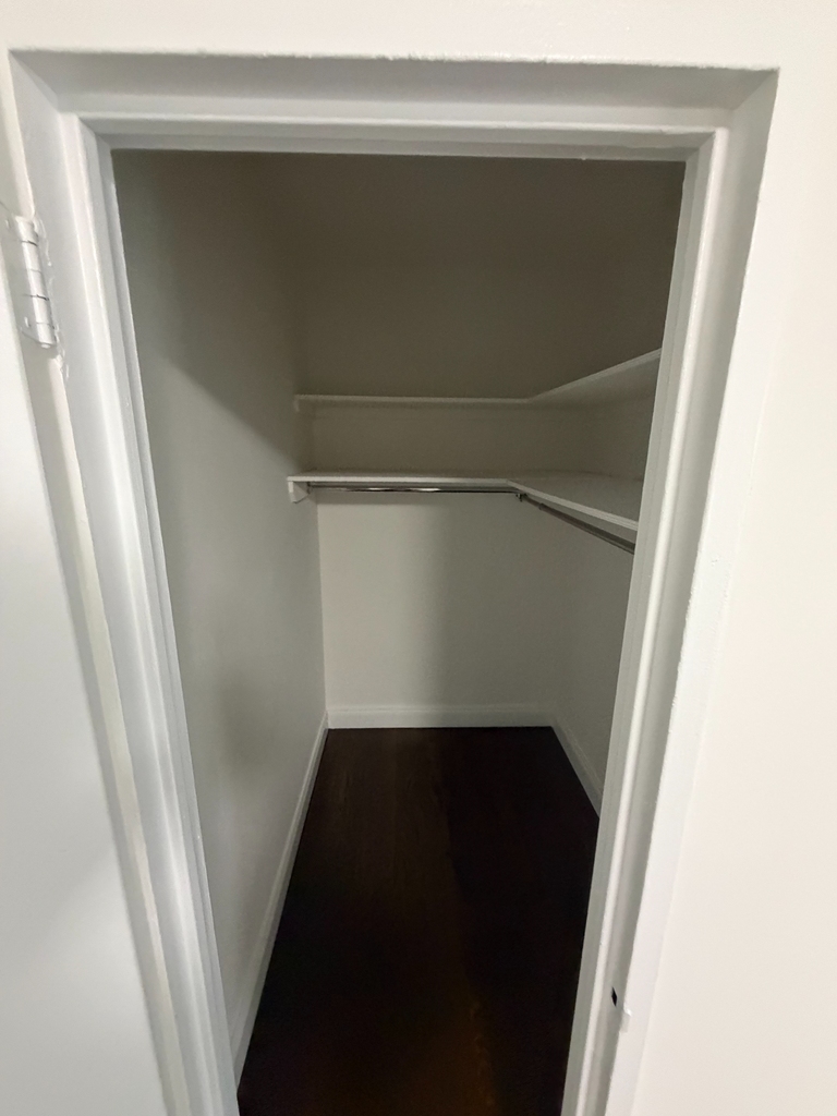 East 57th Street  - Photo 10