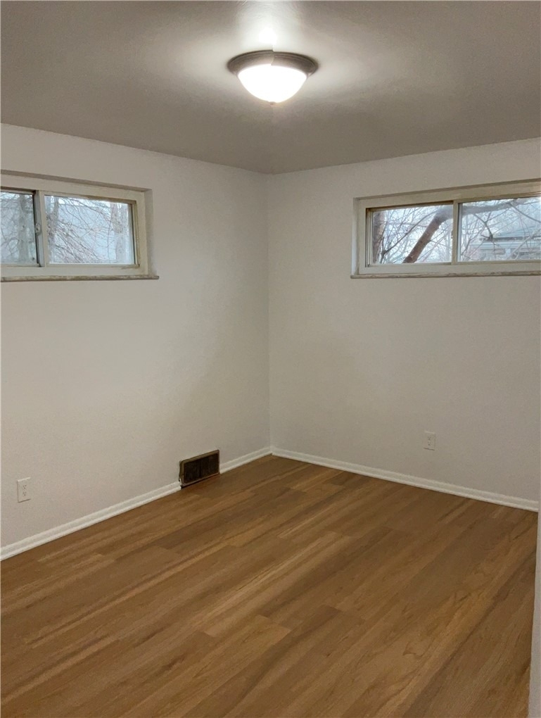 214 Erwin Place - Photo 10