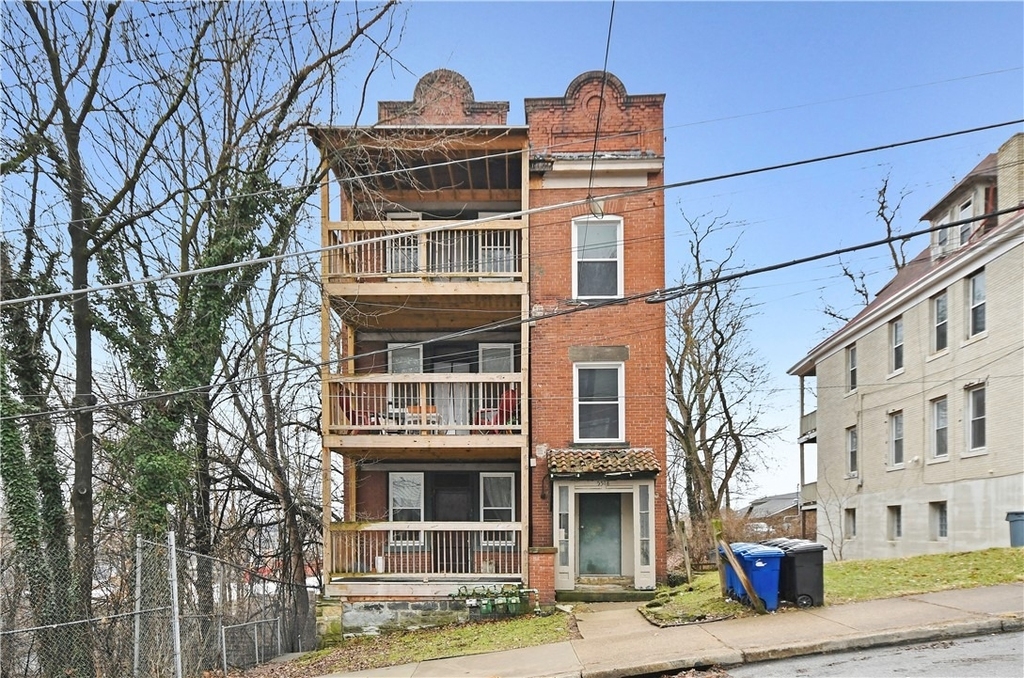 5518 Broad St - Photo 0