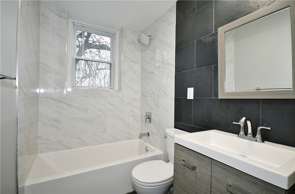 5518 Broad St - Photo 3