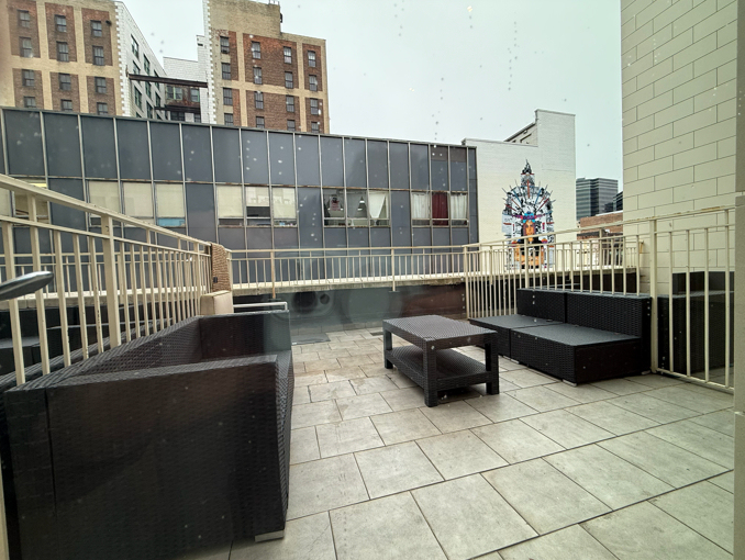 810 Broad Street - Photo 2
