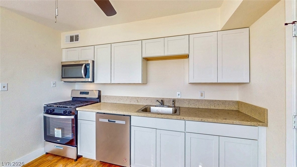 1302 Rexford Place - Photo 4