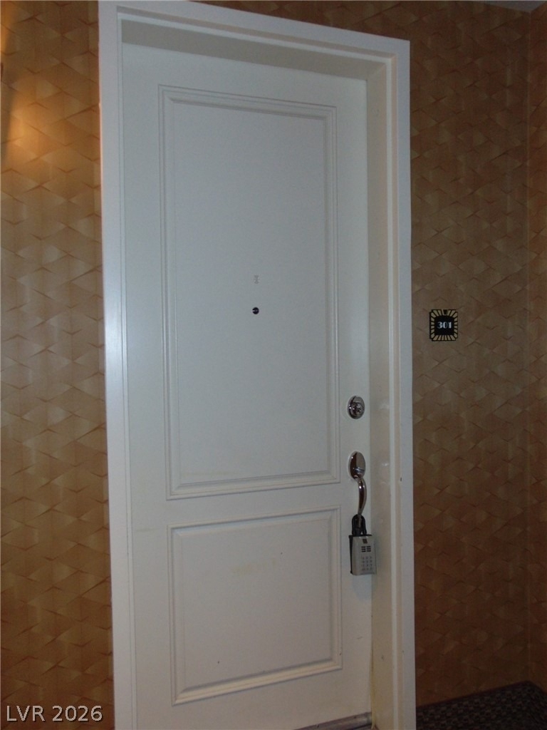 44 Serene Avenue - Photo 2