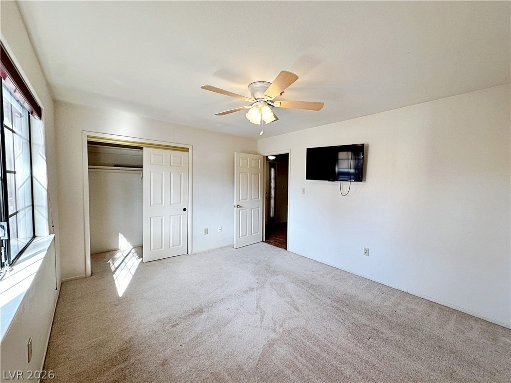 2851 S Valley View Boulevard - Photo 16