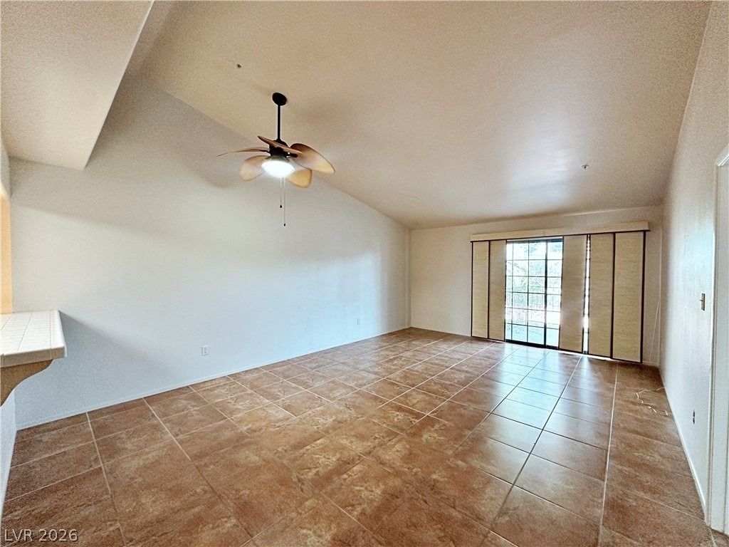 2851 S Valley View Boulevard - Photo 11