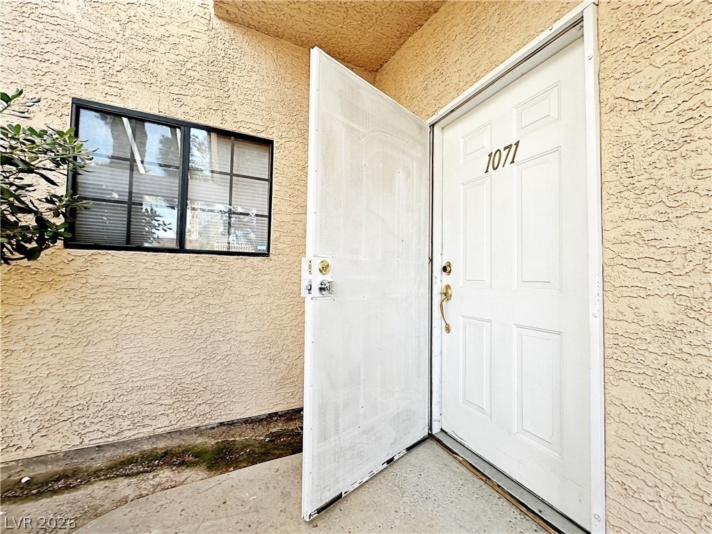 2851 S Valley View Boulevard - Photo 3