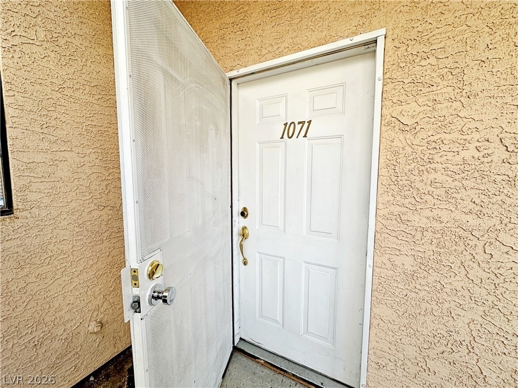 2851 S Valley View Boulevard - Photo 2