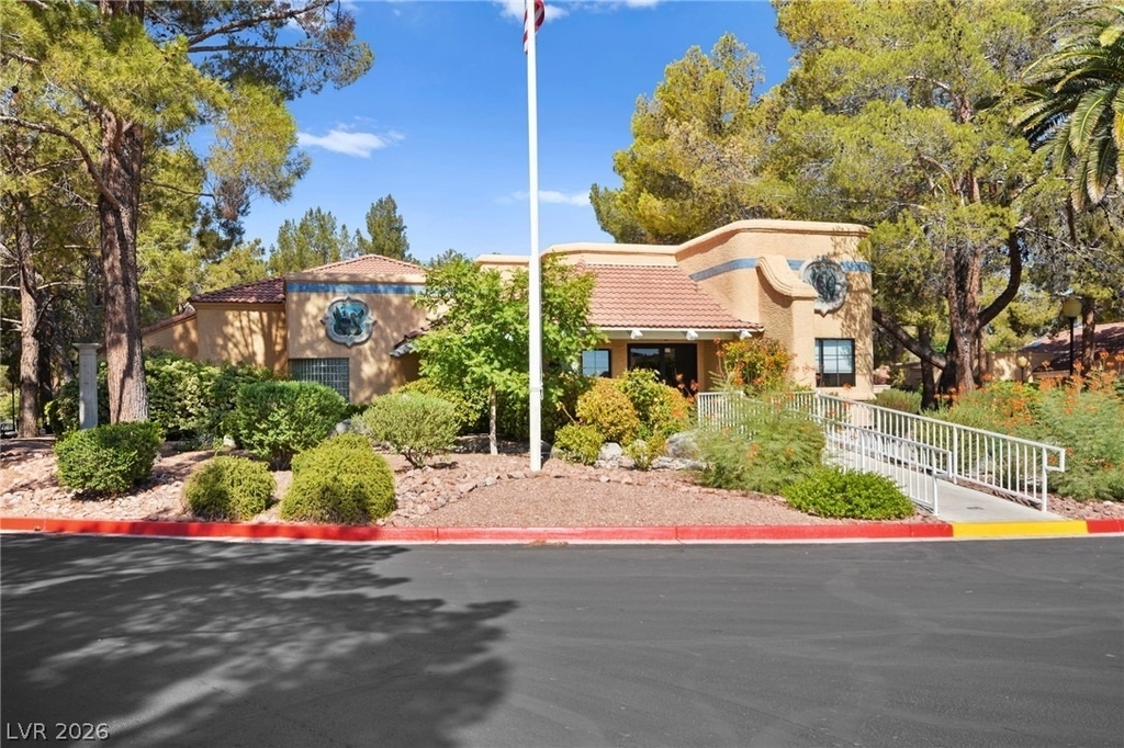 2851 S Valley View Boulevard - Photo 33