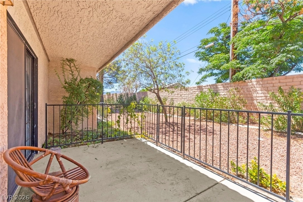 2851 S Valley View Boulevard - Photo 29
