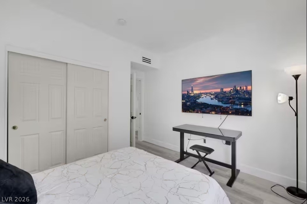 8501 W University Avenue - Photo 17