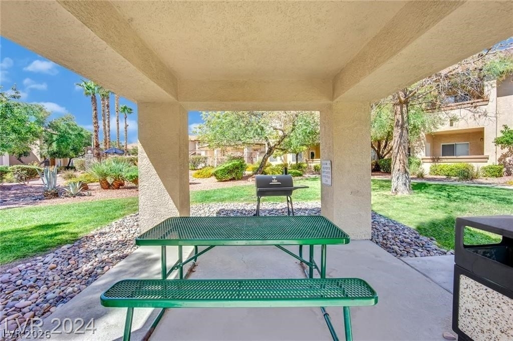 8501 W University Avenue - Photo 4