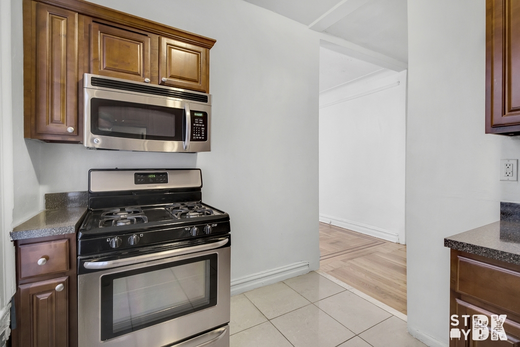 400 Clinton Avenue - Photo 3