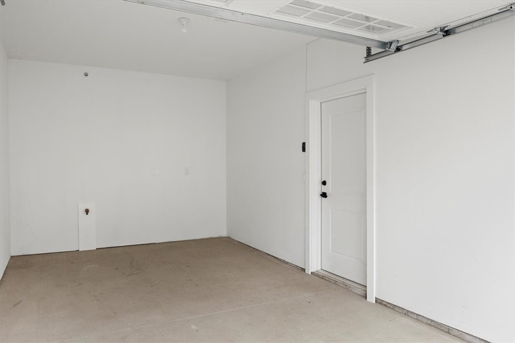 1155 Marina Parkway - Photo 14