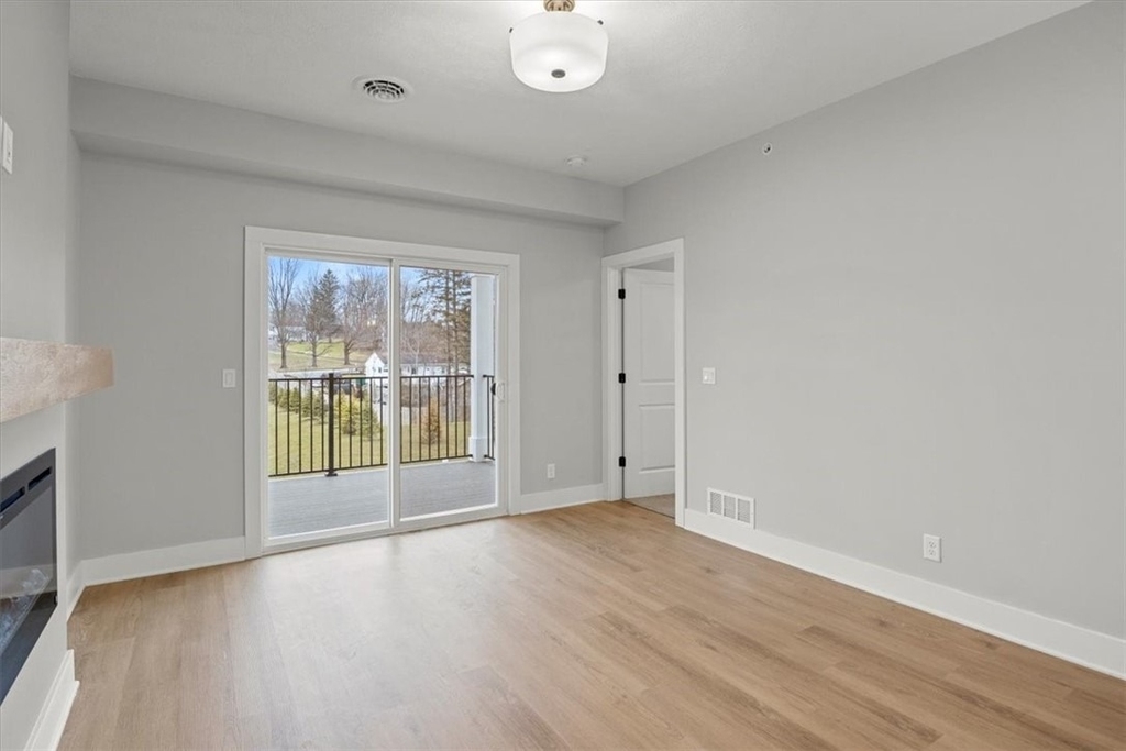 1155 Marina Parkway - Photo 7