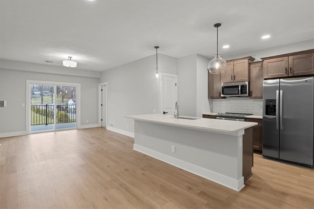 1155 Marina Parkway - Photo 3